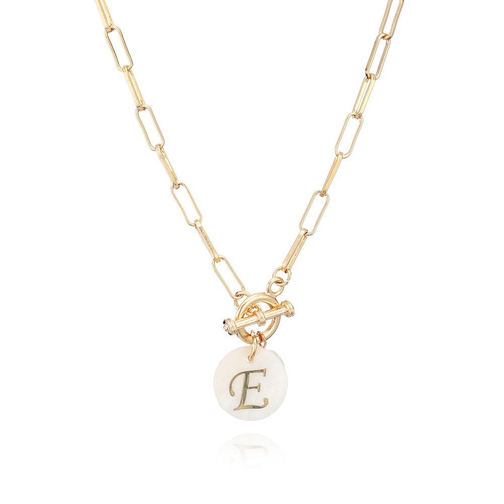 Toggle Clasp Capital Letter Initial Necklaces A-Z Alphabet Sea Shell Round Pendants Necklace Gold Thick Chain OT Buckle Collar