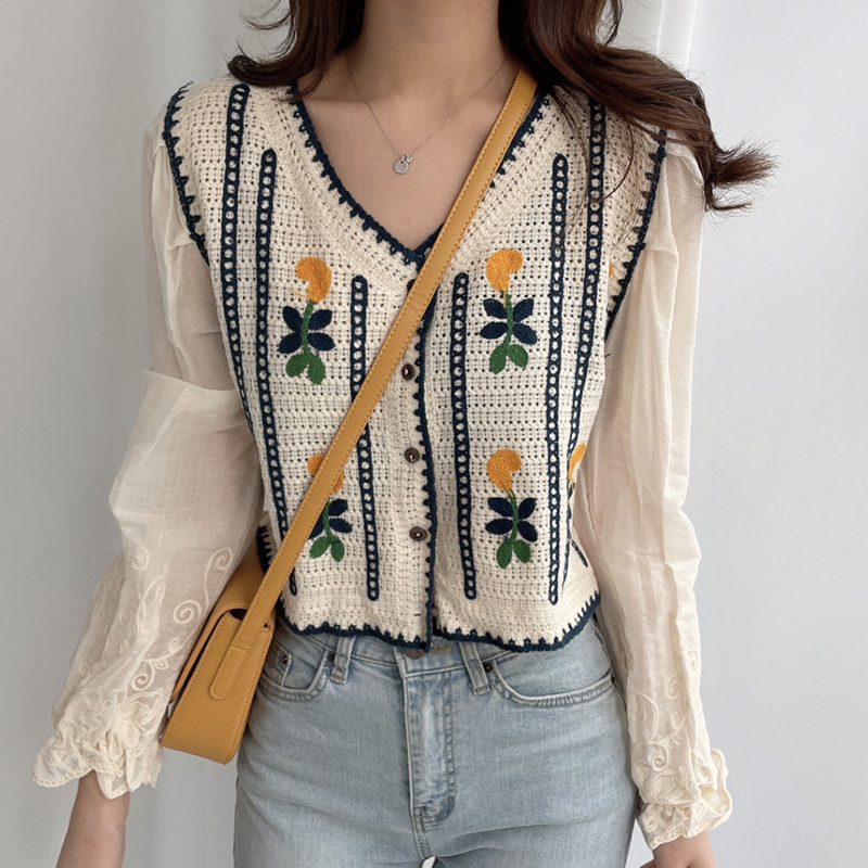 Women'S V-Neck Embroidered Flower Knitted Long-Sleeved Shirt
