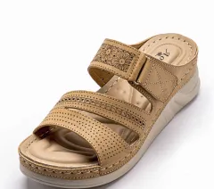 Plus Sizes Wedge Platform Casual Slippers - Apricot - View 1