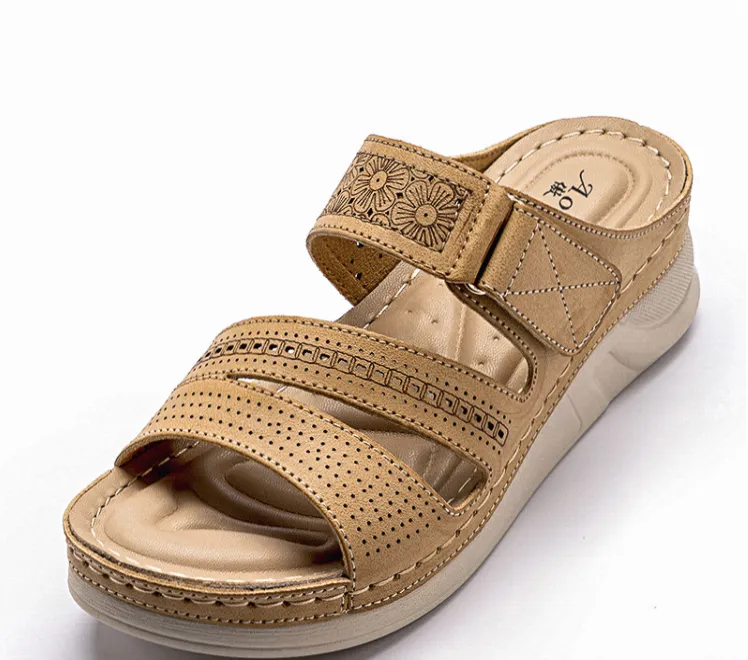 Plus Sizes Wedge Platform Casual Slippers - Apricot