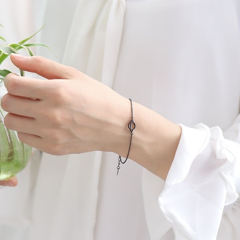 Simple Saturn Creative Cold Wind Bracelet