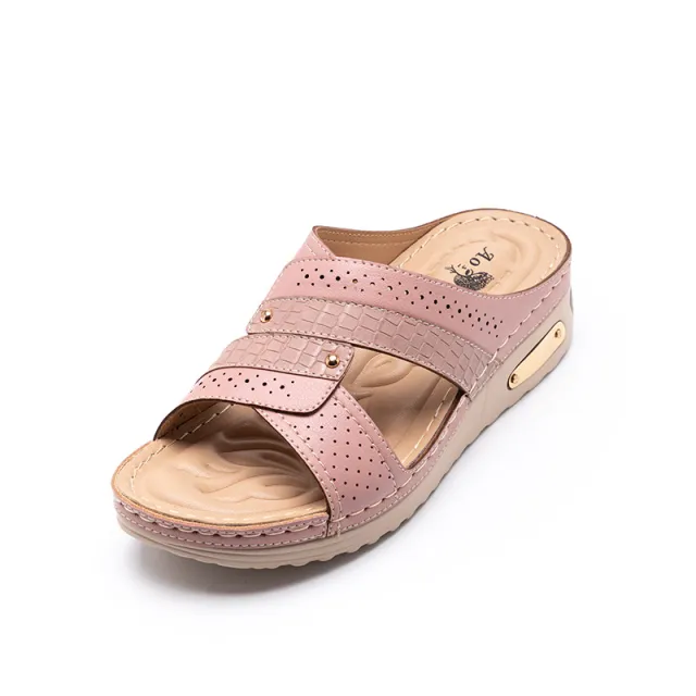 European And American Flip Flops Cross Border Wedge Heel Thick Soles Comfortable Non Slip Mother Shoes Rivet Slippers Women Pink - Shop at LoveMi