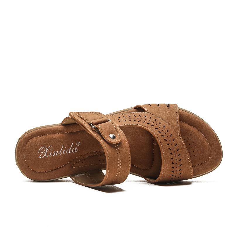 Summer New Style Bohemian Breathable Non-Slip Casual Sandals And Slippers Round Head Flat Comfortable Sandals For Ladies
