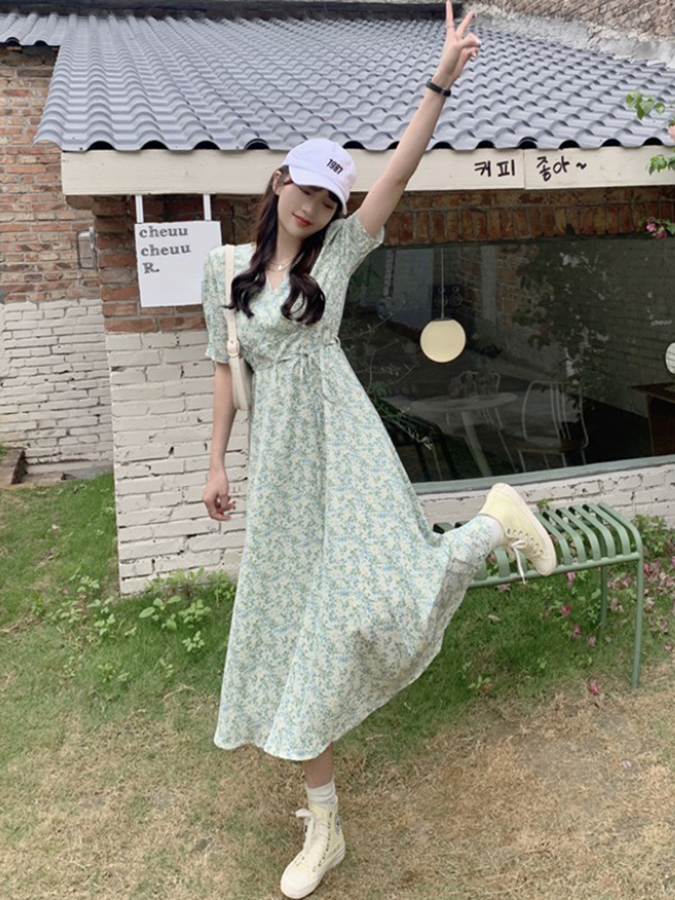 Skirt Women's Dress New Summer Lace V-neck Gentle Wind Floral Dress Slim Tea Break Dress