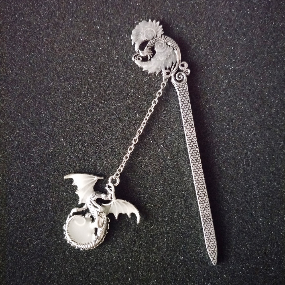 Creative Noctilucent Animal Owl Bookmark Pendant Metal Book mark Stationery School Office Supply Escolar Papelaria
