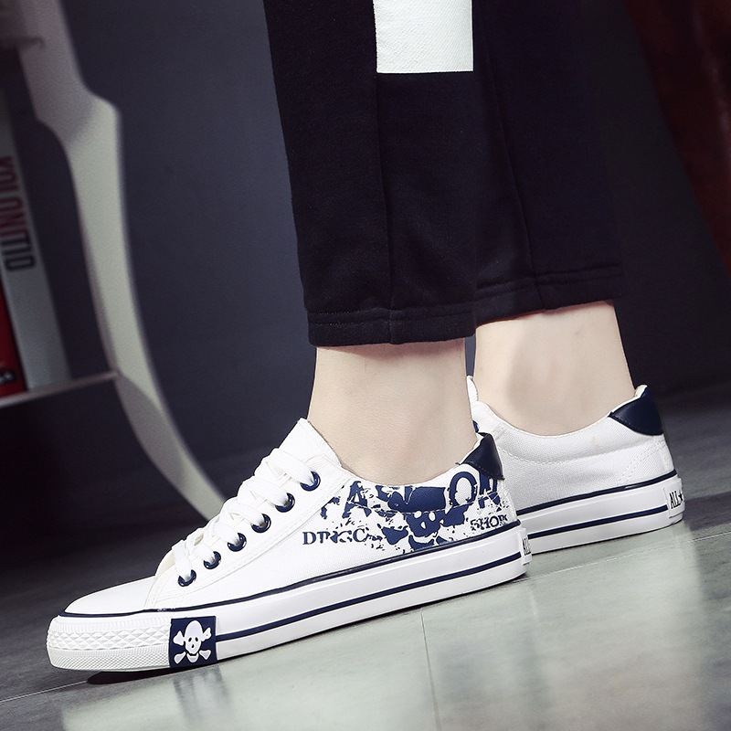 Title 6, Summer Breathable Bean Shoes Korean Fashion Men...