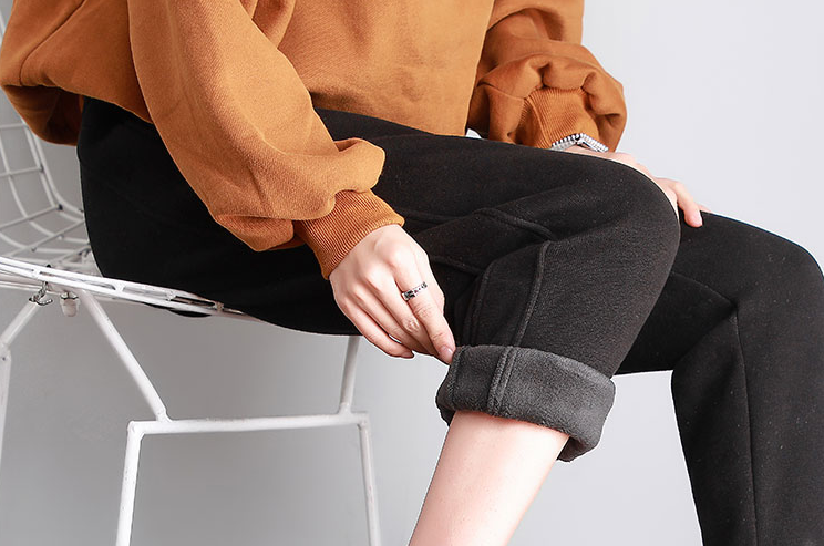 Plus velvet padded sports pants women's autumn and winter loose leggings pants new gray closed feet and thin winter pants