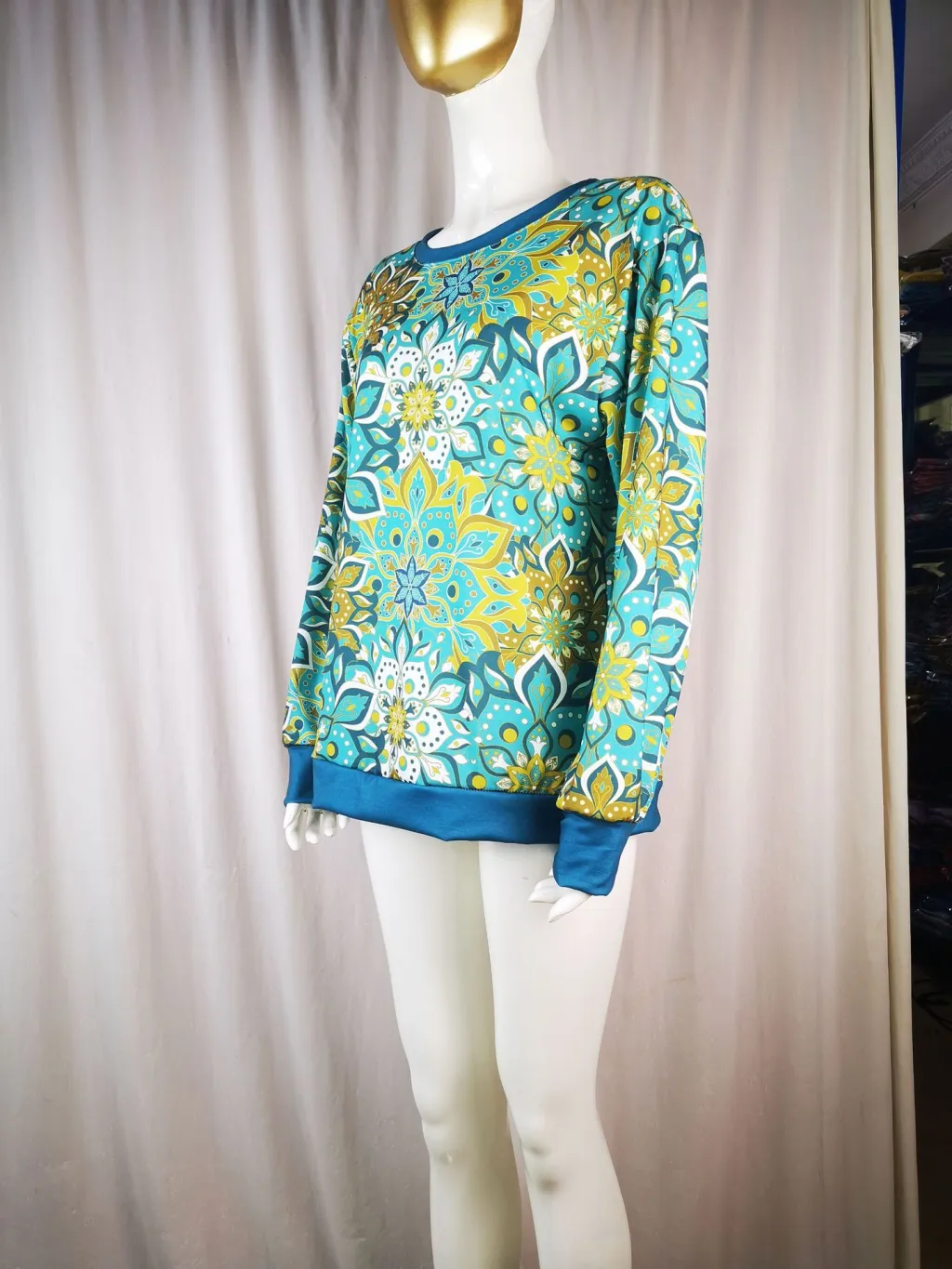 Autumn And Winter New Retro Blouse Women'S Printed Round Neck Long-Sleeved Pullover Sweater - Green