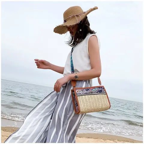 Fashion Woman Bag Retro Ethnic Wind Straw Beach Wild
