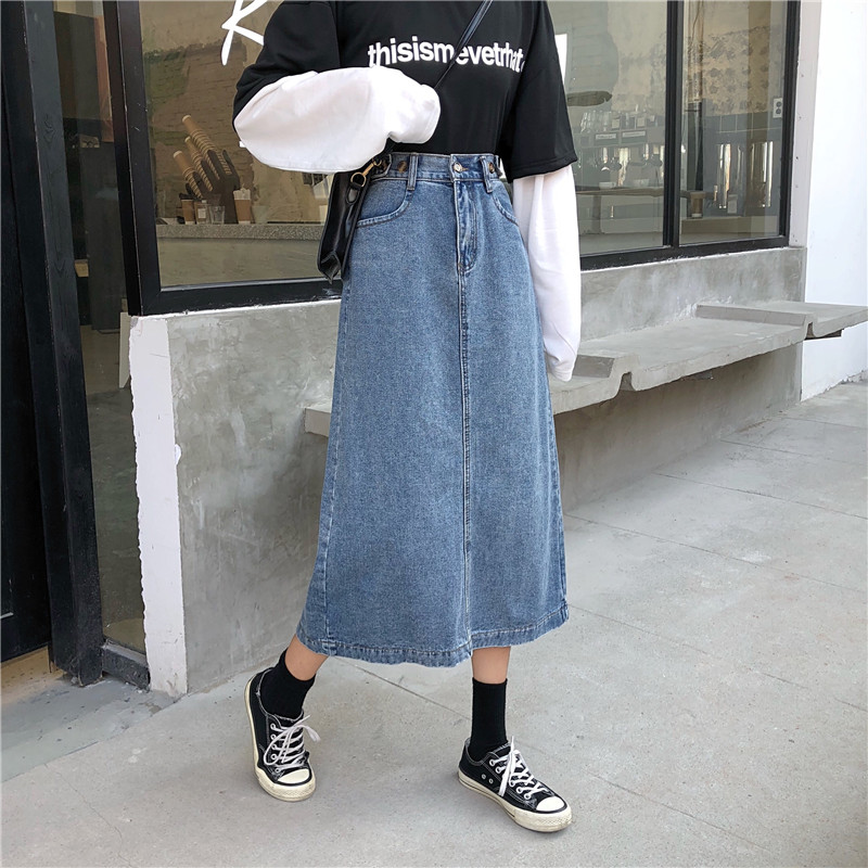 Title 7, Denim half-length skirt with slit, high-waisted...