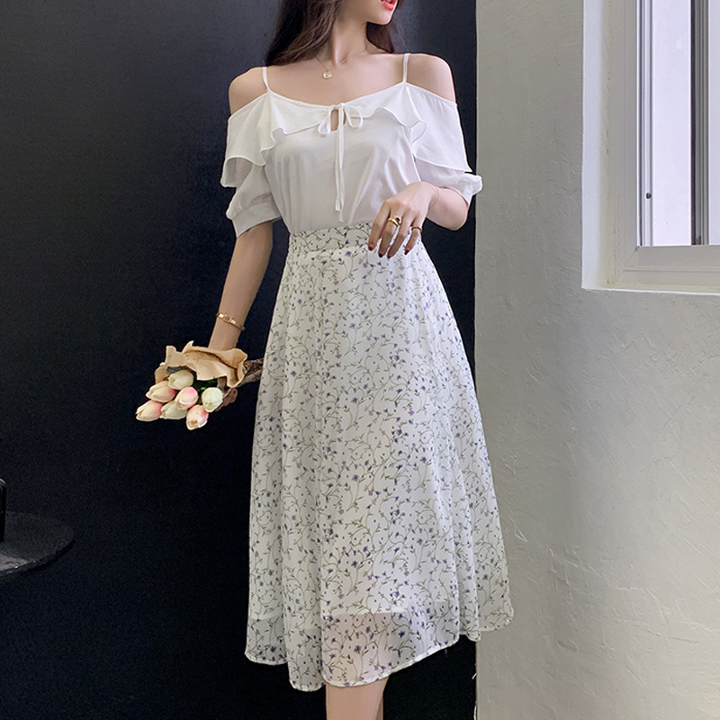 Off-the-Shoulder Camisole Crinted Dress With Waist