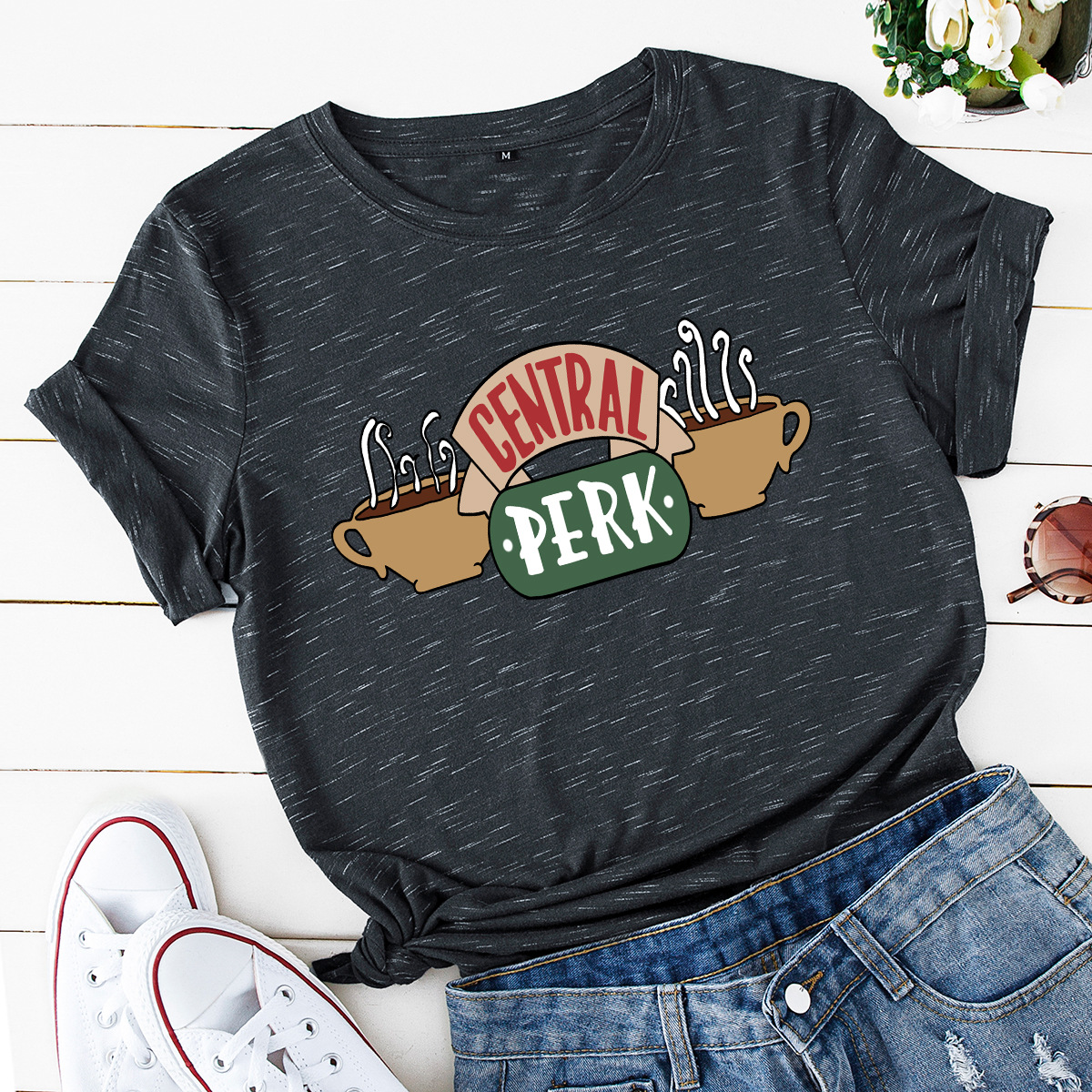 Title 4, CENTRAL PERK Kurzarm-T-Shirt für Damen