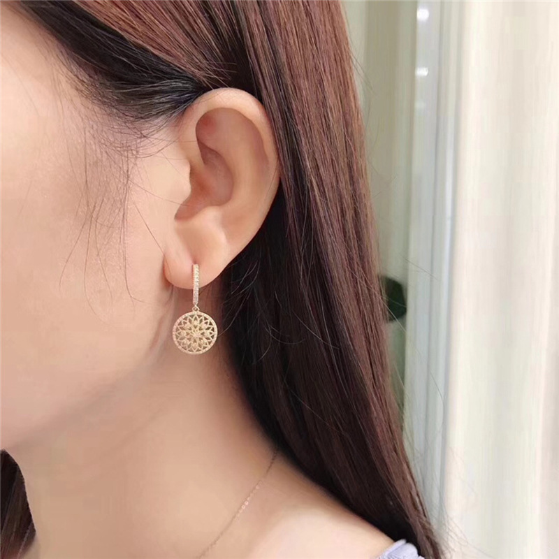 Hollow Earrings Female High-end Ear Hooks
