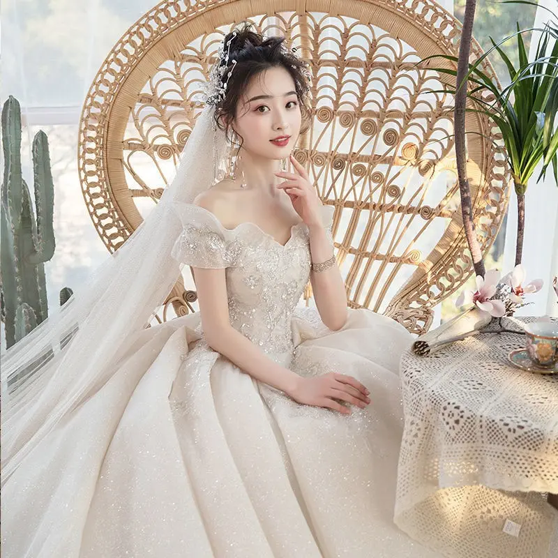 One-Shoulder Main Wedding Dress