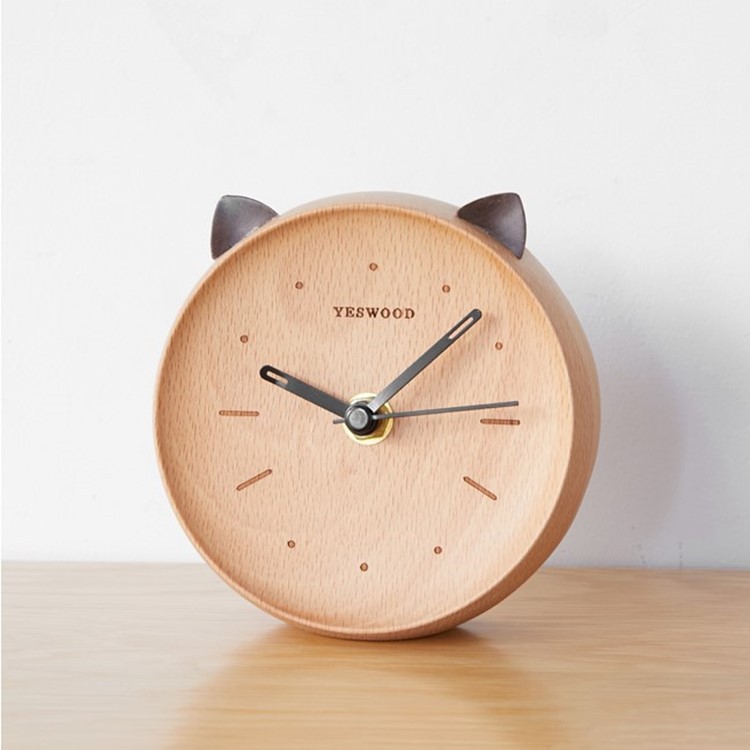 Mute Clock Home Bedroom Bedside Clock Cat Style Desktop Clock Solid Wood Alarm Clock