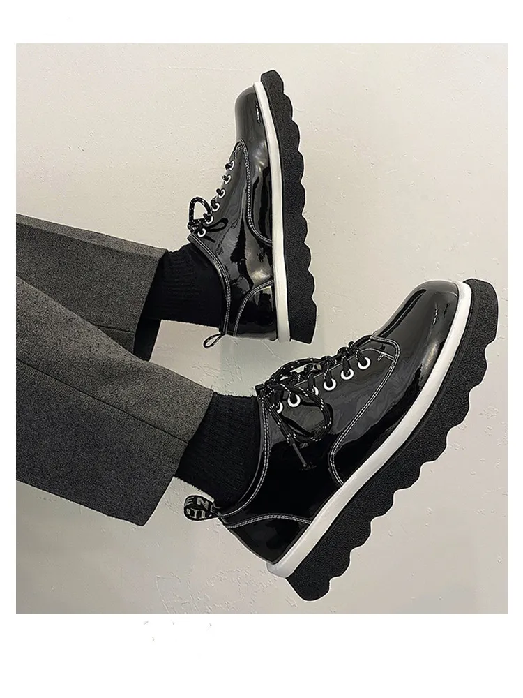 Patent Leather Bright Surface Platform Platform Shoes - Black