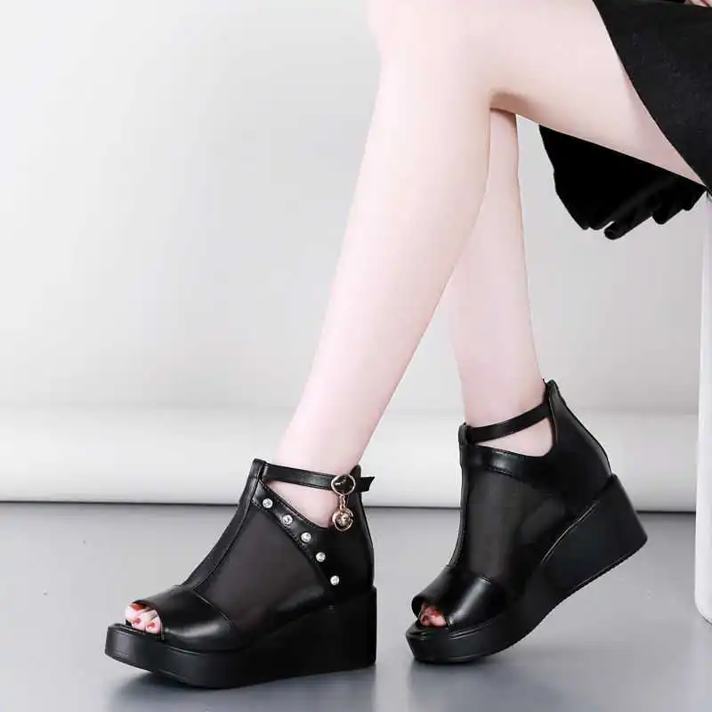 Women'S Hollow Mesh Flat Sandals - Black