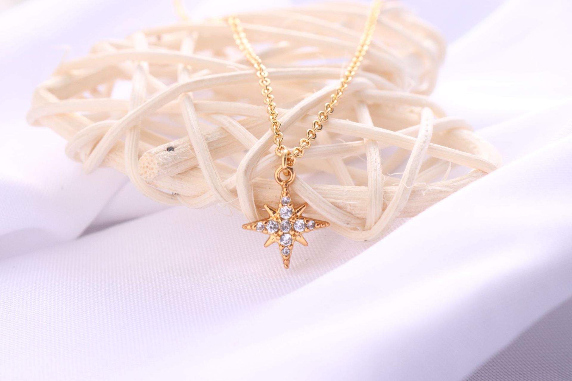 Korean Version Of The Six-Pointed Star Necklace With Micro Diamonds