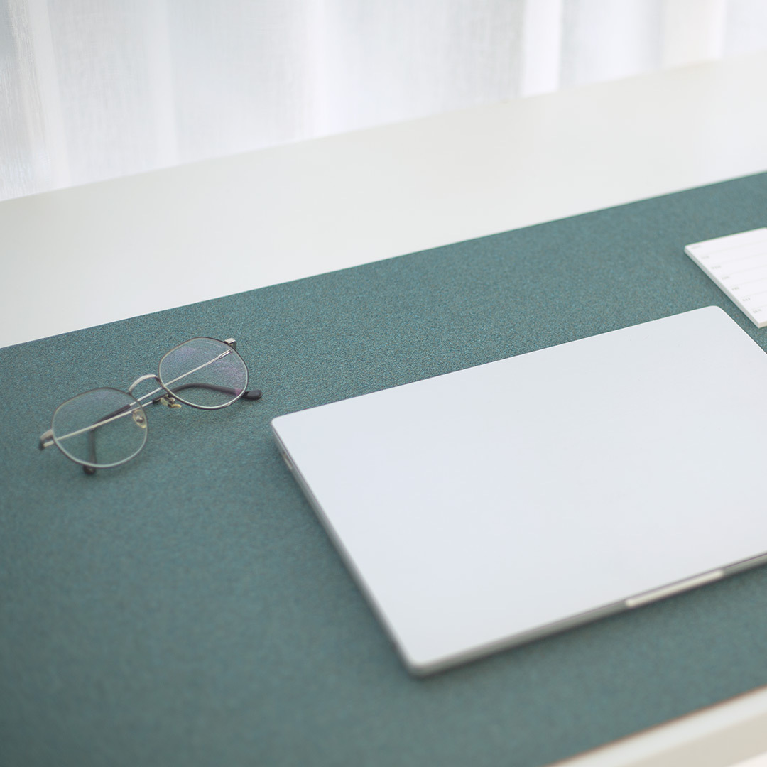 Bendable Simple Oversized Mouse Pad