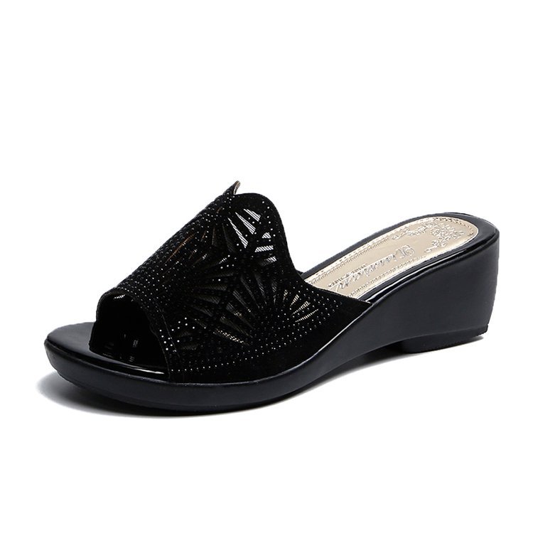 Slippers Women'S Summer Wear Fashion Korean Version Of Rhinestone Slope With A Font Mid-Heel Non-Slip Sandals Women