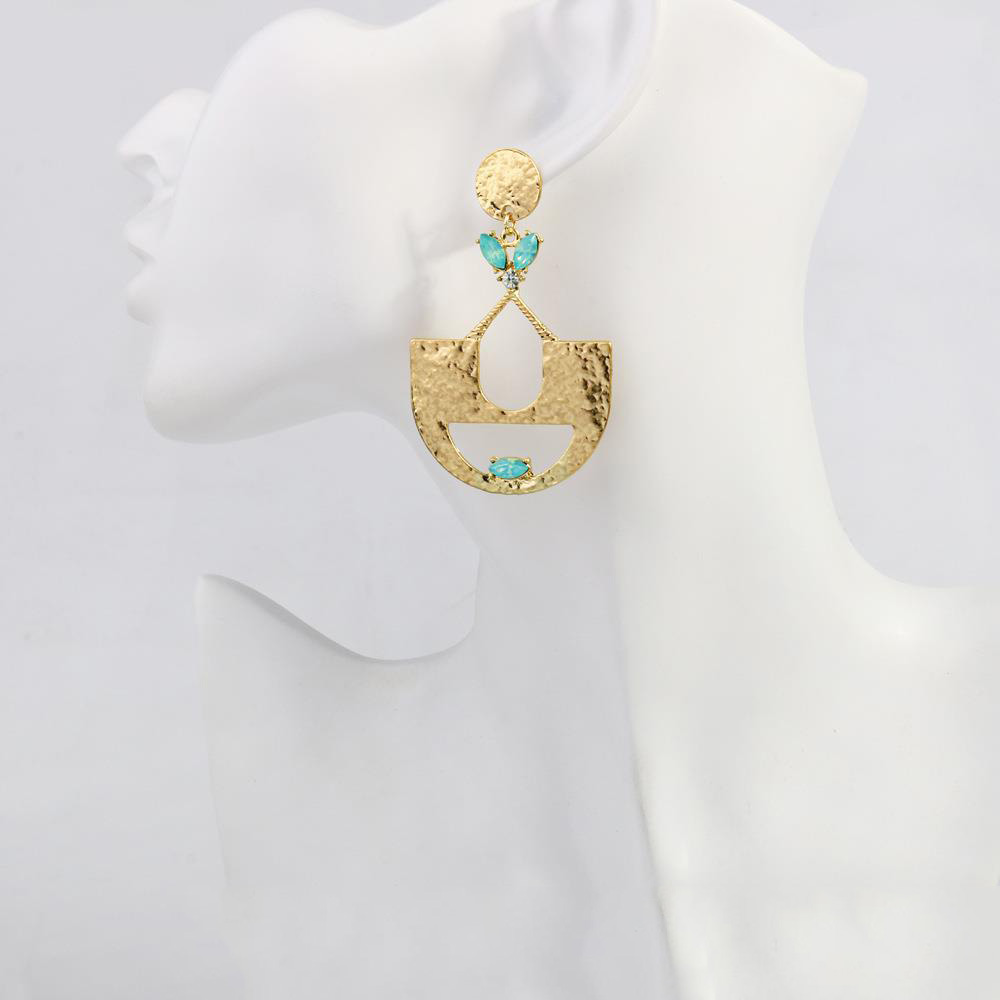 Fashion Retro Earrings With Rhinestones