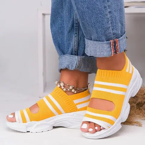 Flying Woven Sandals Women's New Summer Flat-Bottomed Style Comfortable