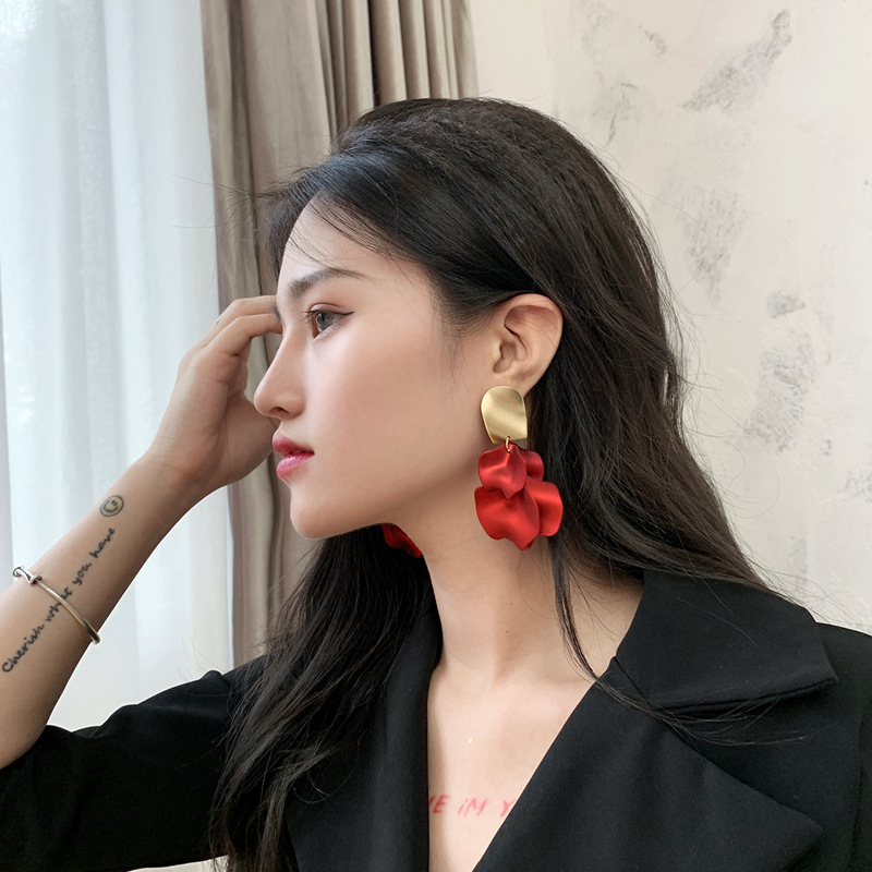 Exaggerated Personality Red Rose Tassel Earrings