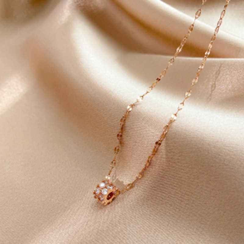 Simple Temperament Net Celebrity With The Same Necklace Female Trend