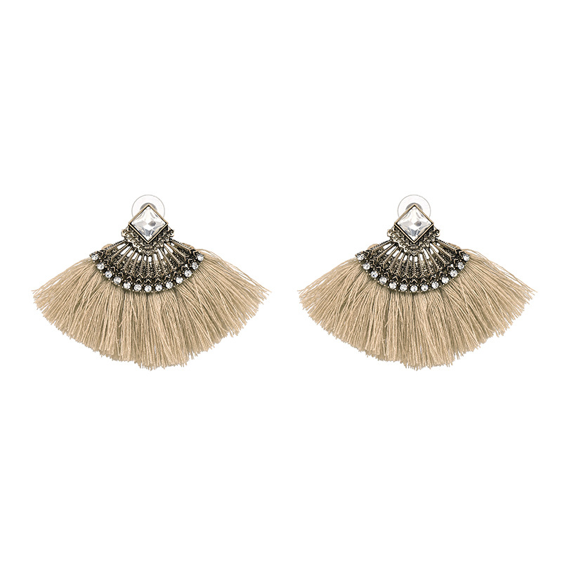 New Palm-Shaped Fan-Shaped Tassel Earrings Personality Wild Temperament Ladies With Jewelry Ethnic Earrings