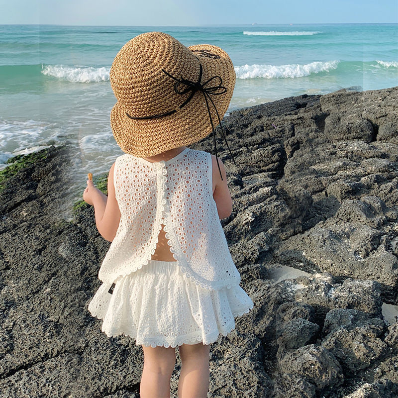 Girls' Summer Clothes, Children's French Hollow Lace Suits, Summer Girls, Baby Clothes, Middle And Small Children's Vests And Skirts
