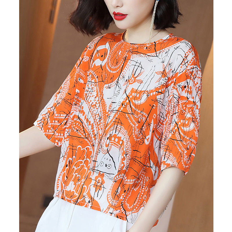 Title 3, Short-Sleeved Chiffon Top With Fashionable Temp...