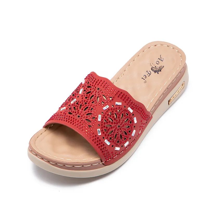 New Cross Border Slippers For Women To Wear Fashion Casual Rhinestone Clearance Hollow Out European And American Women'S Sandals - Red