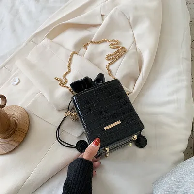 New Trendy One-Shoulder Messenger Bag Fashion Chain Bag - Black