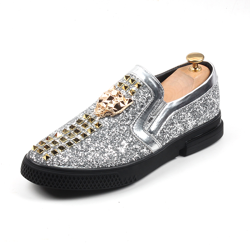 Title 6, Scarpe da uomo con paillettes e borchie, un toc...