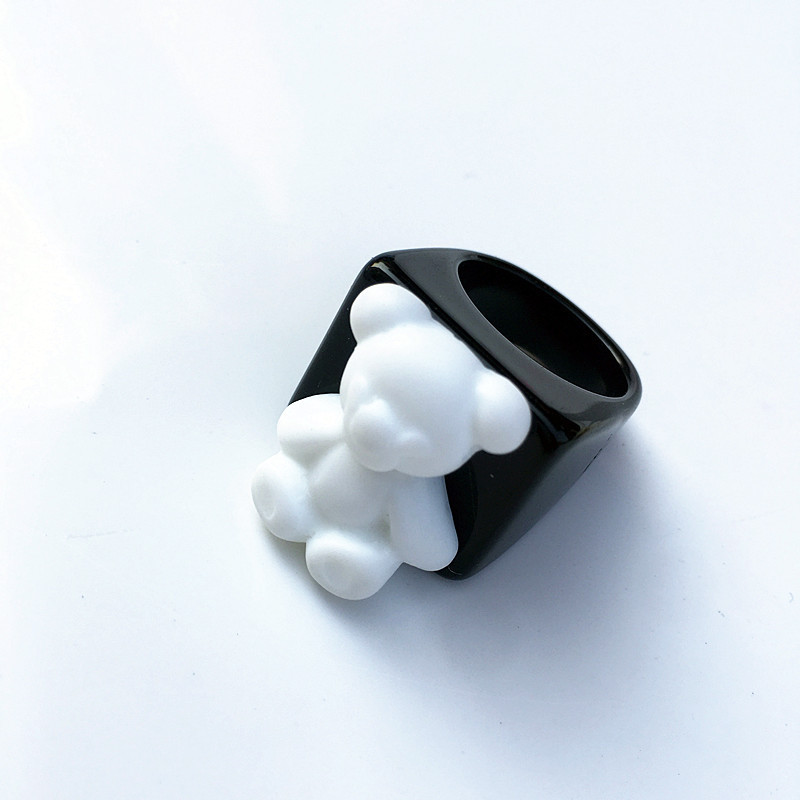 New Funny Acrylic Resin Ring, Lovely And Easy To Wear With Wide Transparent Ring Tail Ring