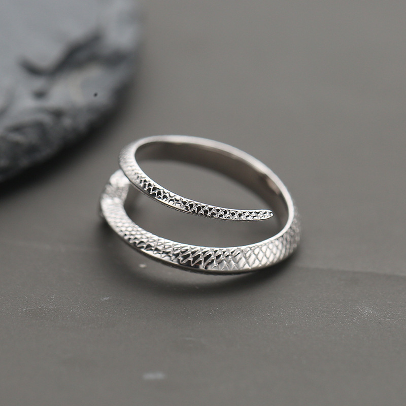 Fashion Simple Retro Snake Ring