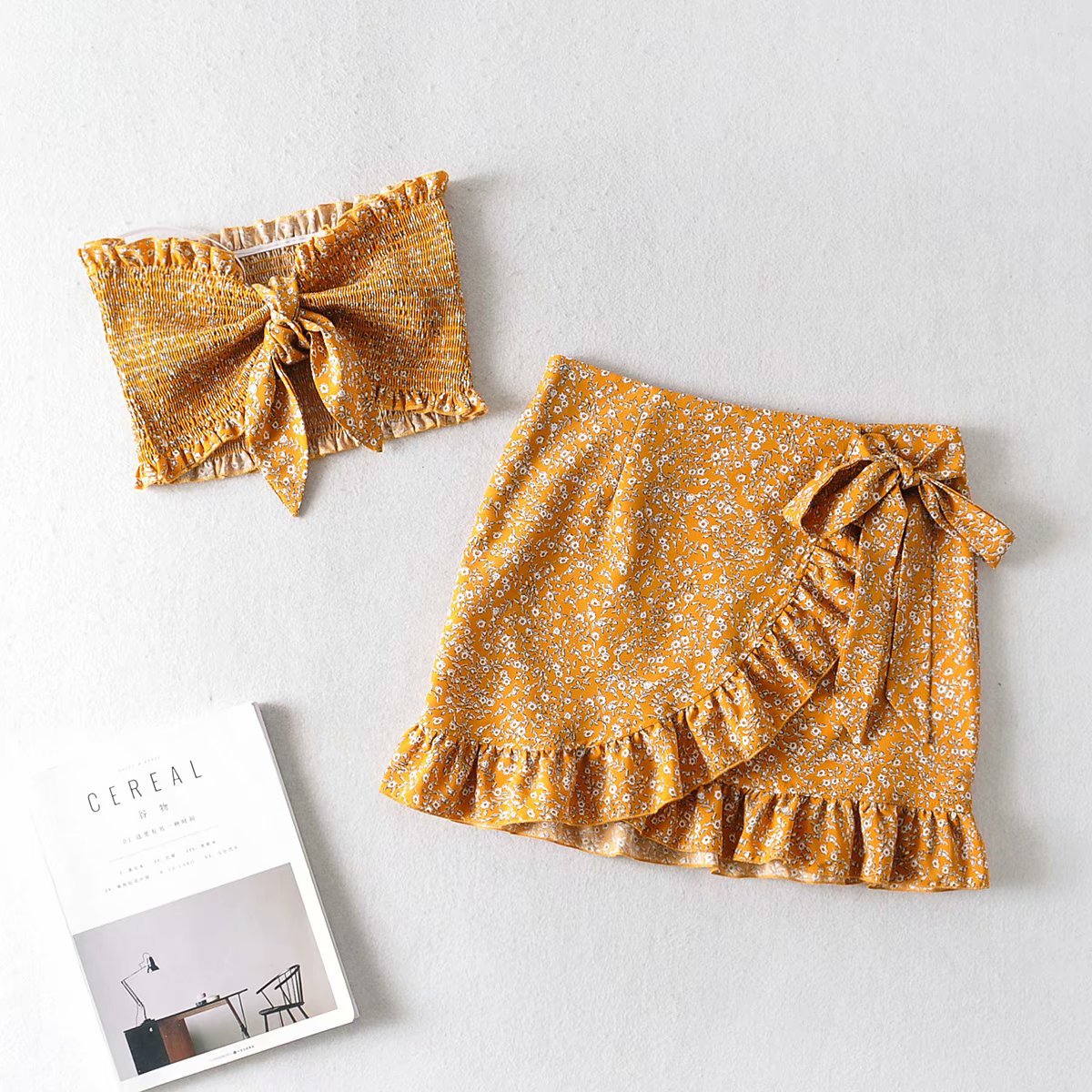 Knotted Printed Wrapped Chest Printed Slim Short Skirt Set