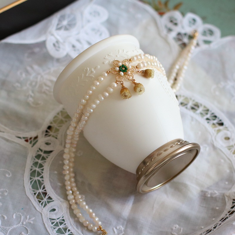 Pearl Necklace Young Fashion Short Paragraph Retro Light Luxury Neck Chain Advanced Sense Necklace New Net Red