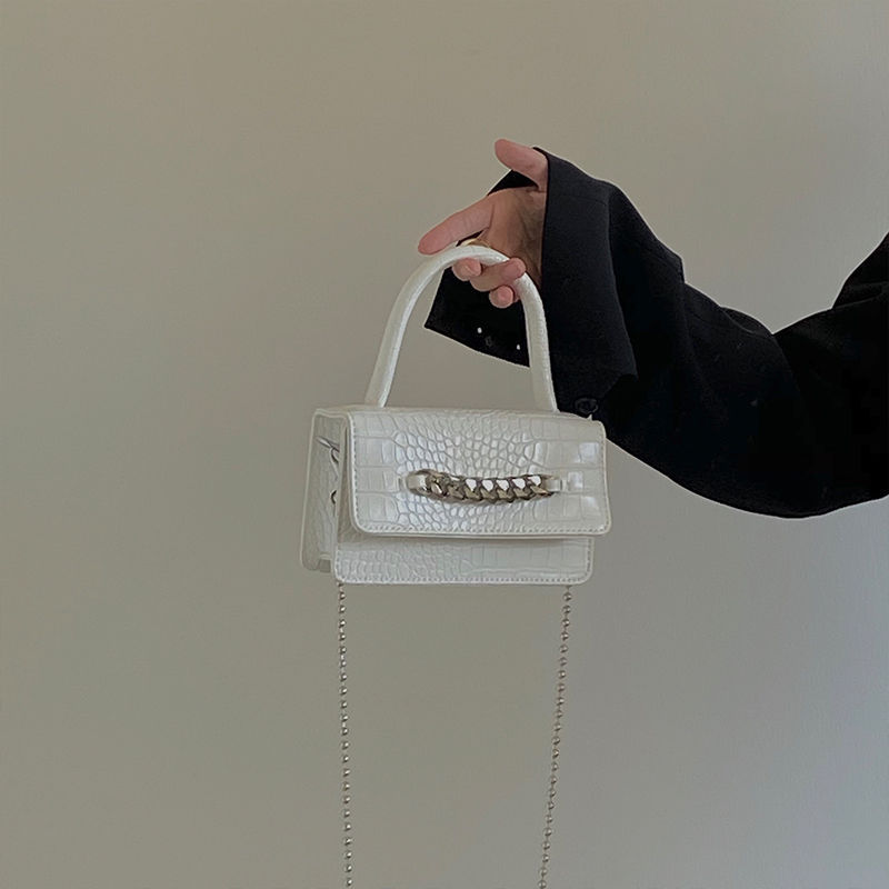 Niche Design Retro Pattern Chain Messenger Bag Female New Trendy One Shoulder Flip Kelly Bag White - Shop at LoveMi
