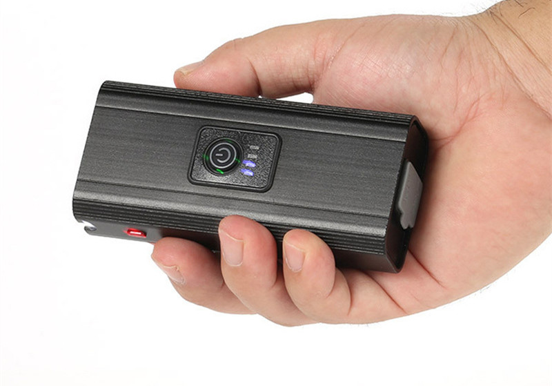 USB rechargeable outdoor waterproof light power display mountain night riding light — foto 17