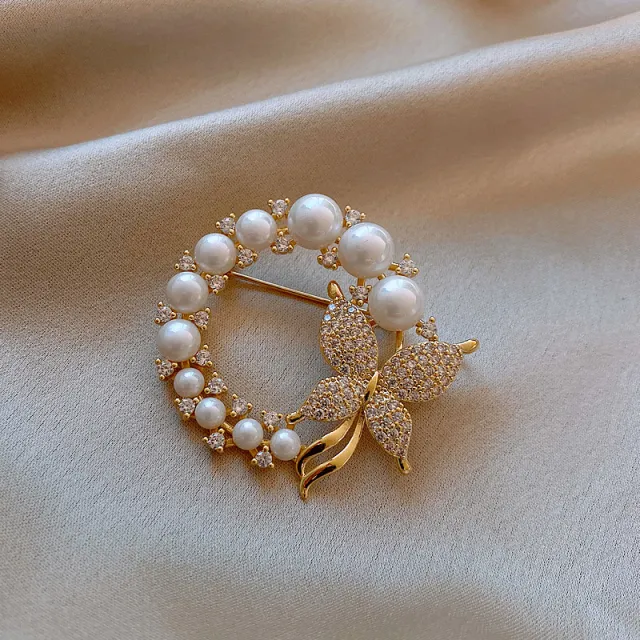 Vintage Diamond Studded Butterfly Pearl Ring Brooch Fashion Style Dongdaemun Golden - Shop at LoveMi