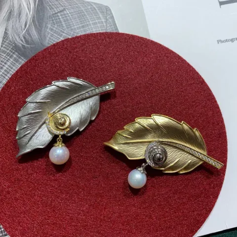 Wuli&baby Czech Rhinestone Snail Leaf Brooches Women Unisex 2-color