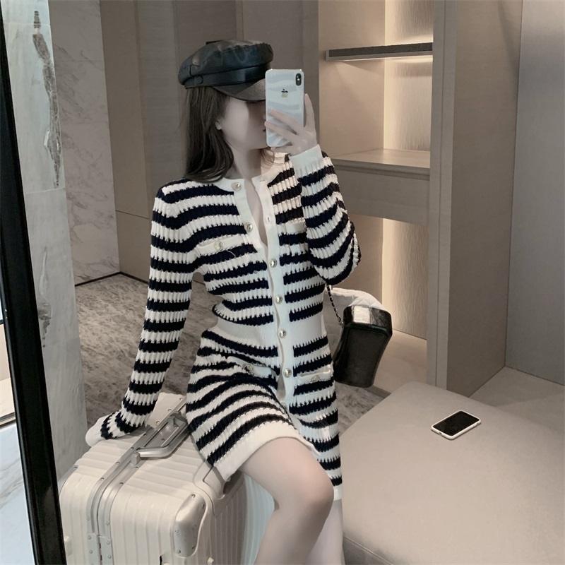 Women's Knitted Dress Striped Waist Slimming Mid-Length Bag Hip Skirt