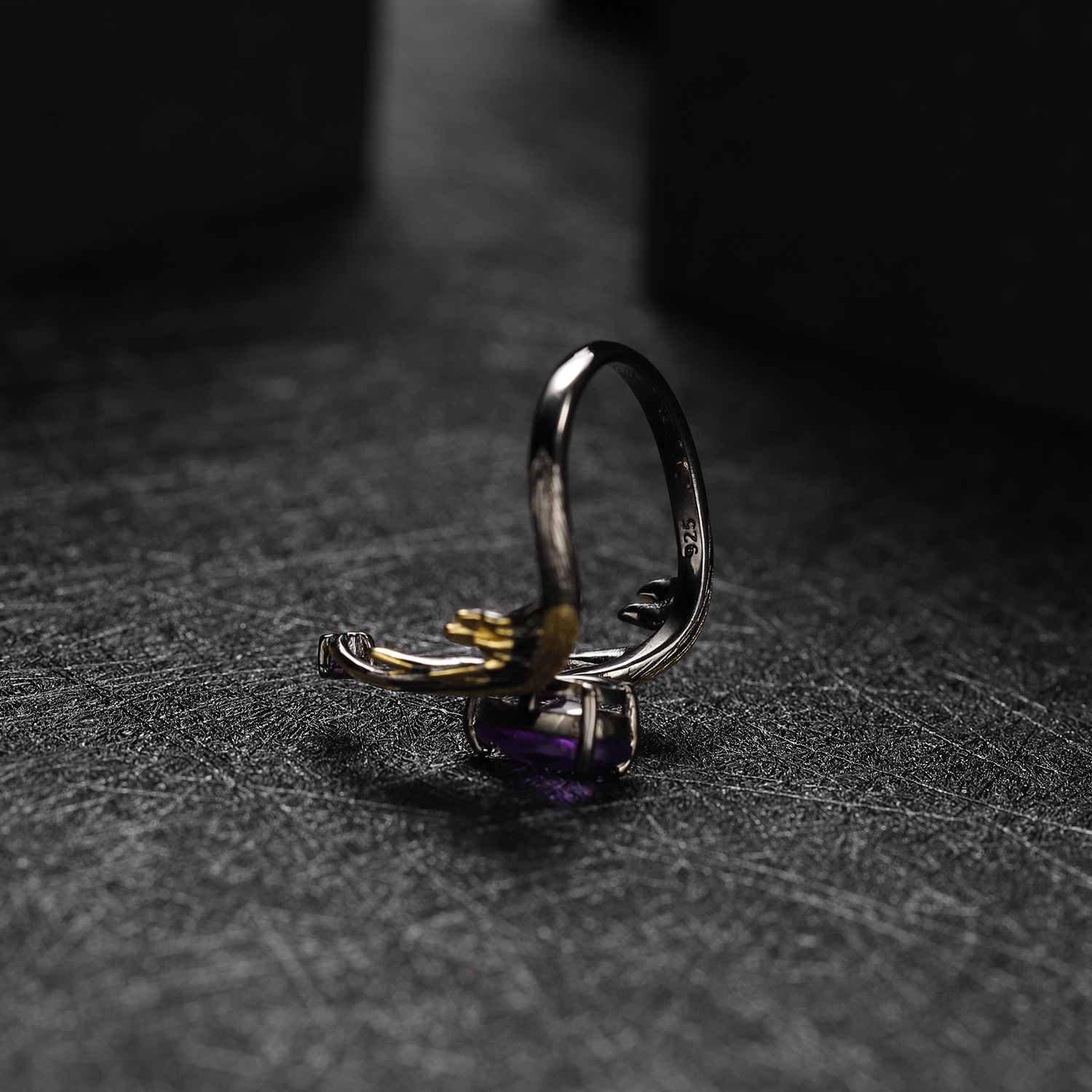 925 Silver Gem Inlaid Amethyst Ring