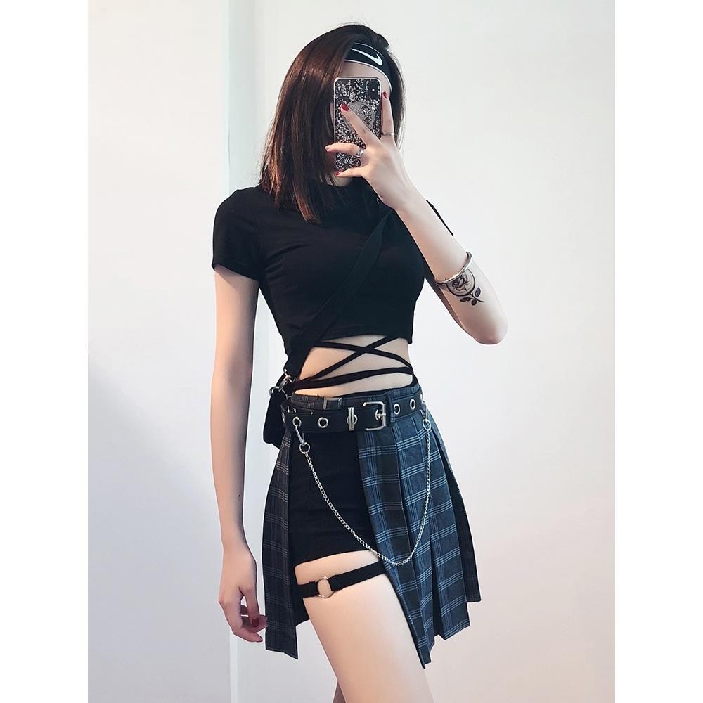 فتاة الهيب هوب بفستان كسرات