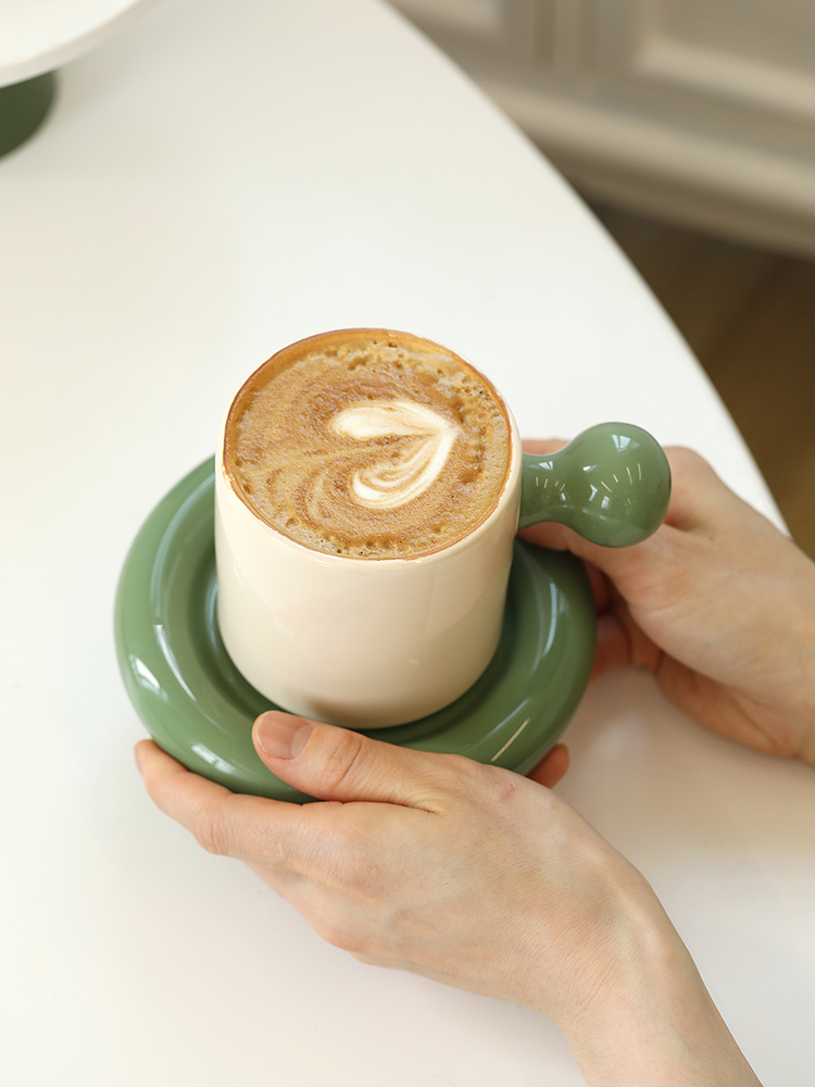 Small Ball Handle Mug Retro Color Matching Coffee Cup