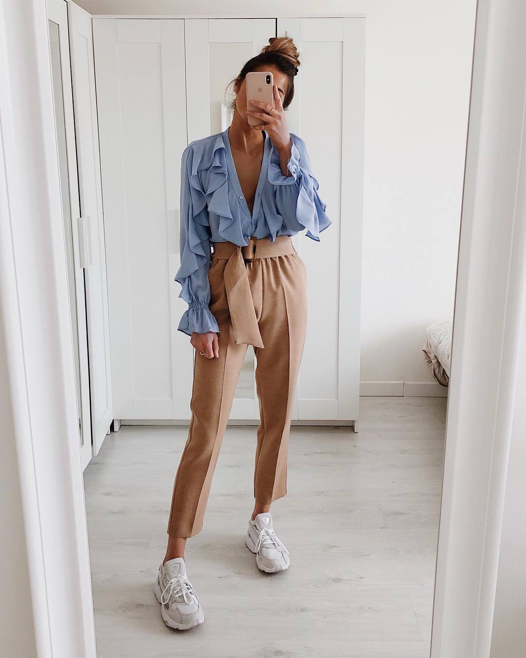 Ruffled Long Sleeved Bottoming Shirt V Neck Top