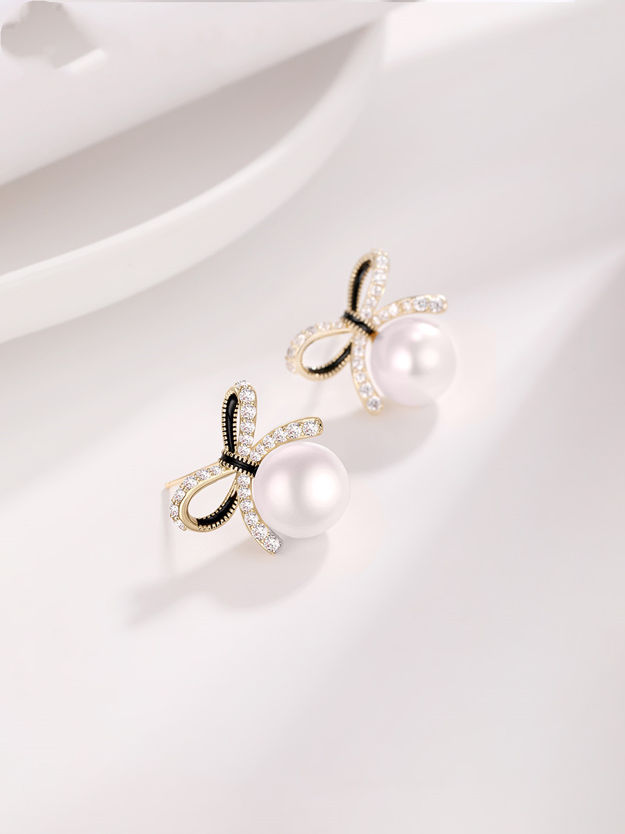 Sito Jingtian's Same Pearl Earrings New Fashion In Bow Earrings In