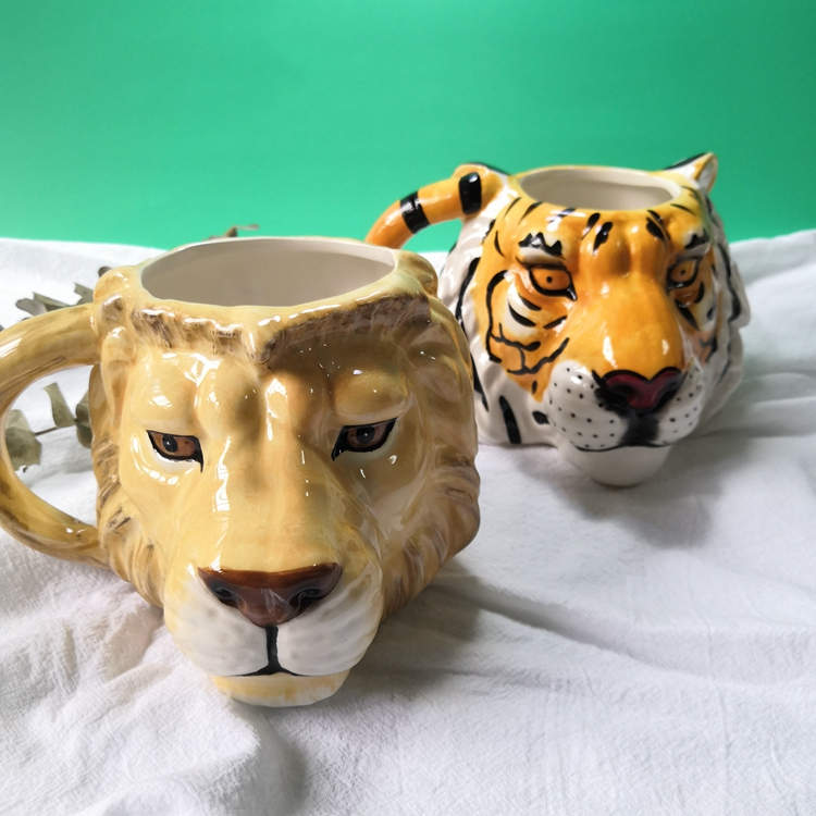 Tiger head and lion head pair