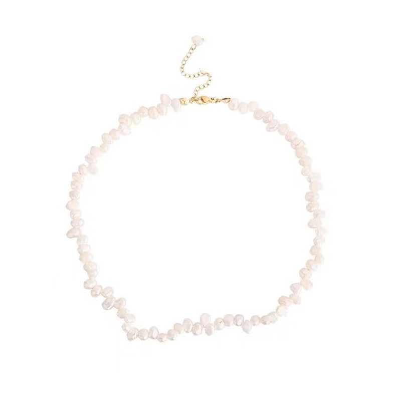 Irregular Natural Pearl Short Clavicle Necklace